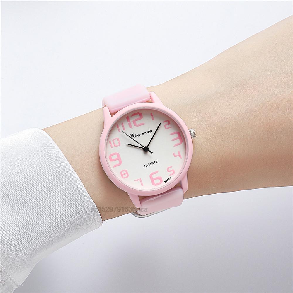 여성 패션 실리콘 시계 세트 미니멀리스트 높은 수량 품 - Minimalist Thin Watch 리뷰 및 가격